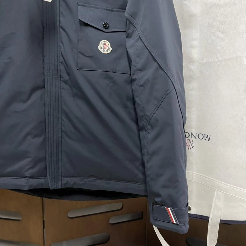 Unisex Moncler Down Jackets 144051