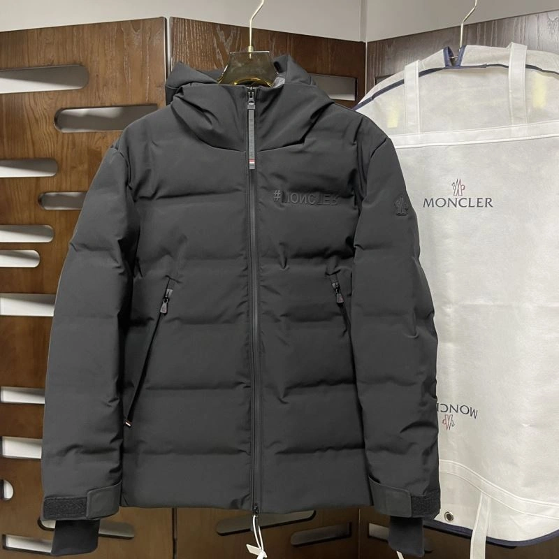 Moncler Down Jackets Practical 144047