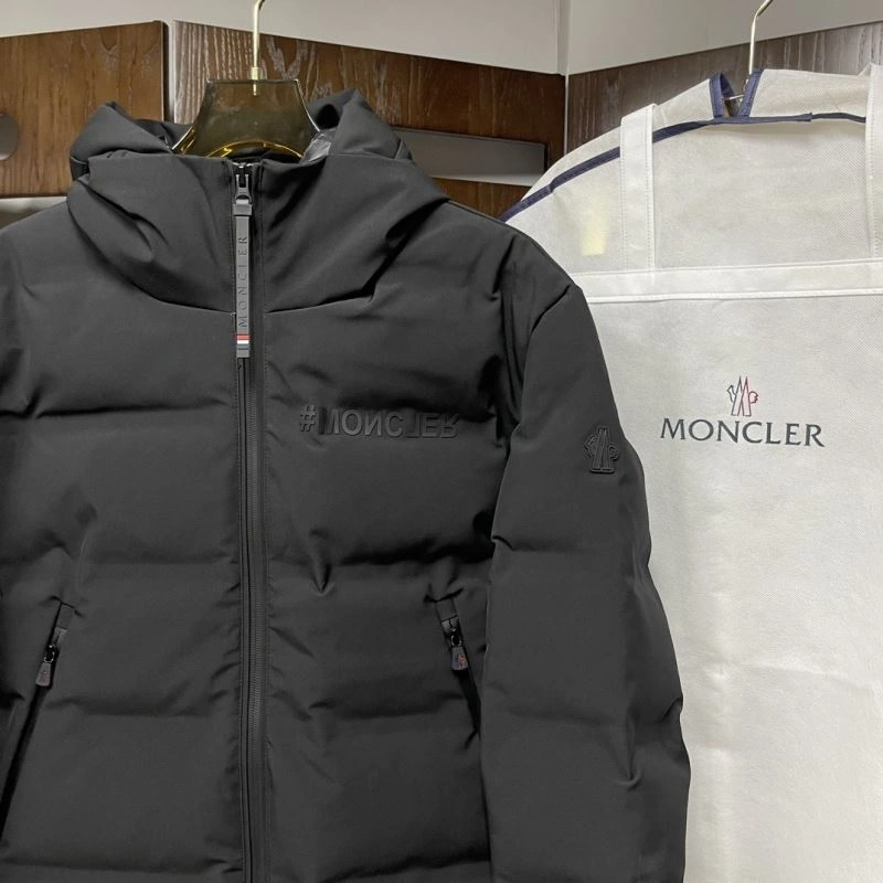 Moncler Down Jackets Practical 144047