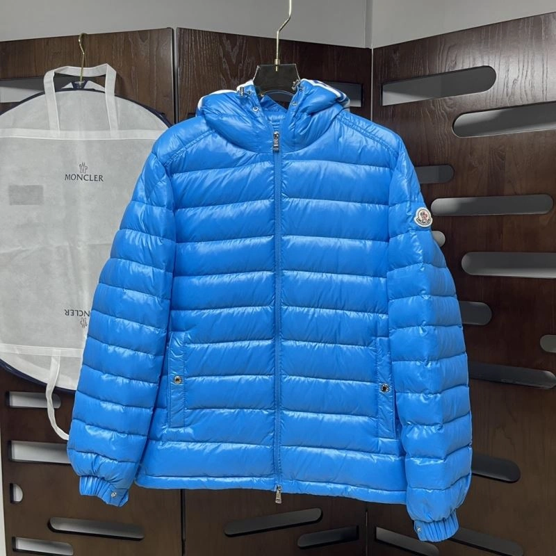 Elegant Moncler Down Jackets 144044