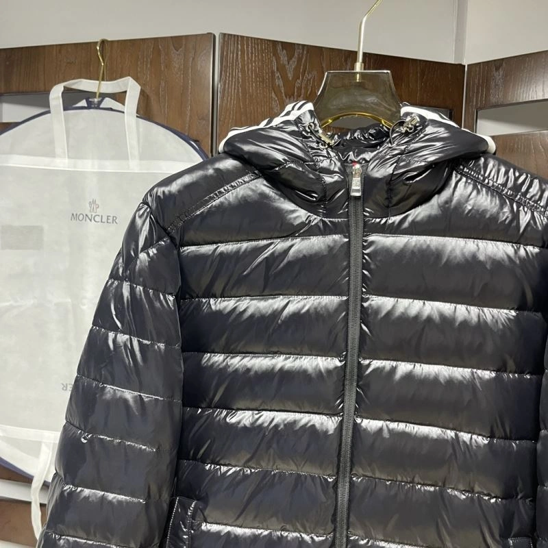 Moncler Down Jackets Youthful 144042