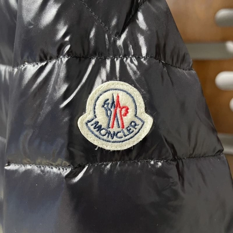 Moncler Down Jackets Youthful 144042