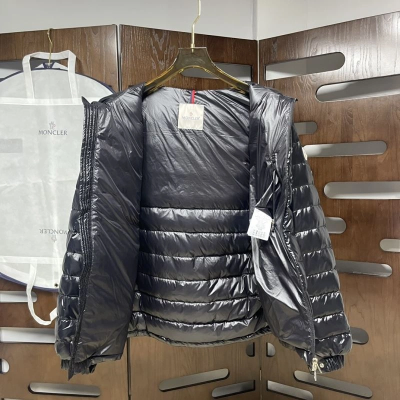 Moncler Down Jackets Youthful 144042