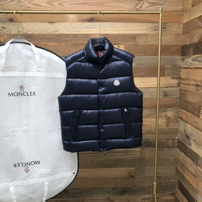 Moncler Down Jackets Elegant 144040