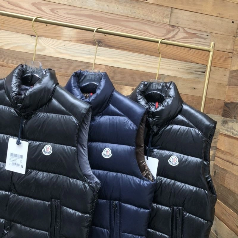 Moncler Down Jackets Elegant 144040
