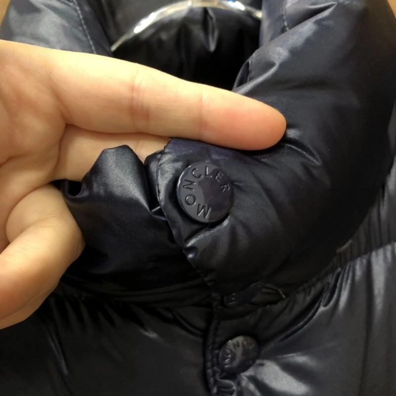 Moncler Down Jackets Elegant 144040