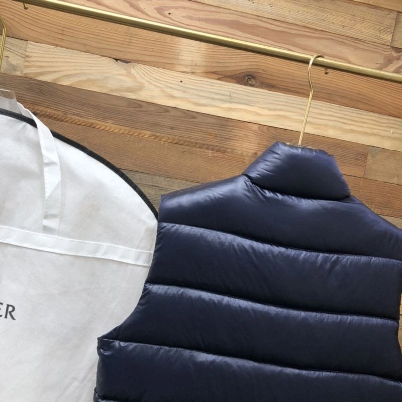 Moncler Down Jackets Elegant 144040