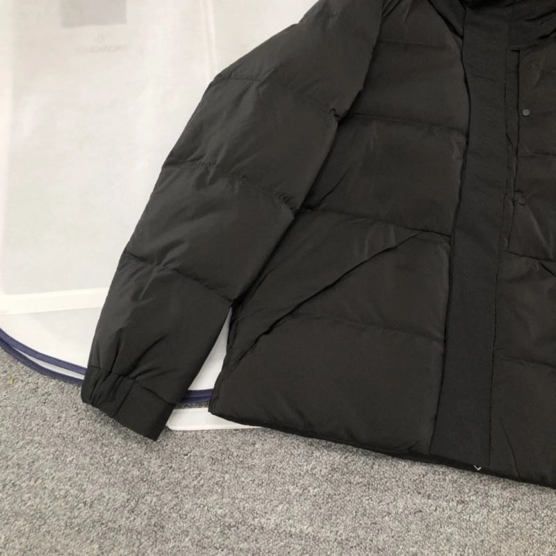 Moncler Down Jackets Seasonal 144039