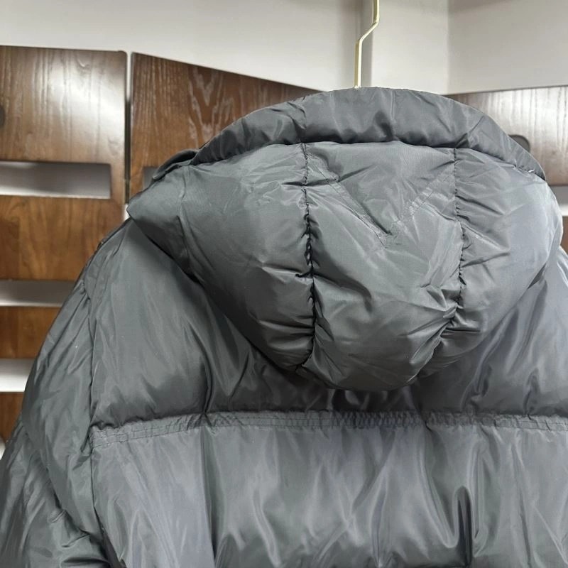 HighQuality Moncler Down Jackets 144038