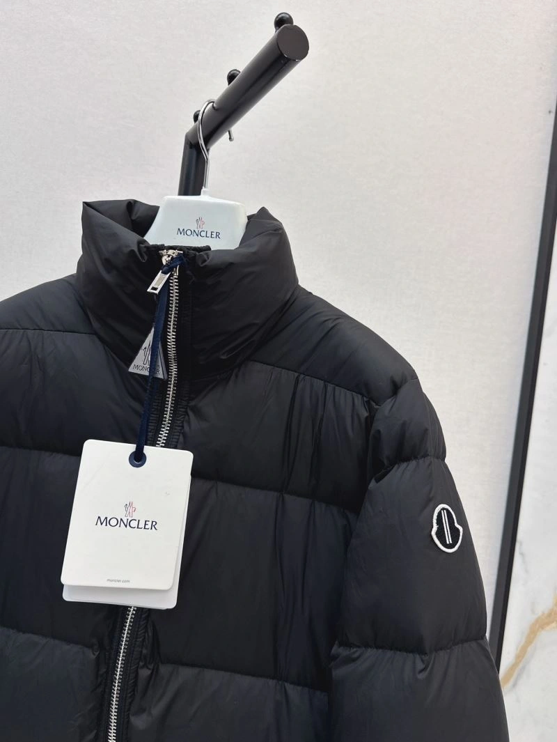 Tailored Moncler Down Jackets 144029