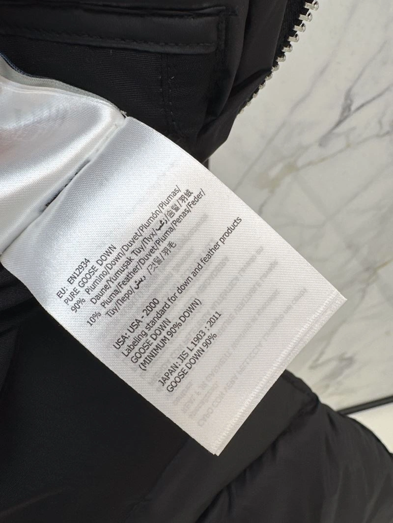 Tailored Moncler Down Jackets 144029
