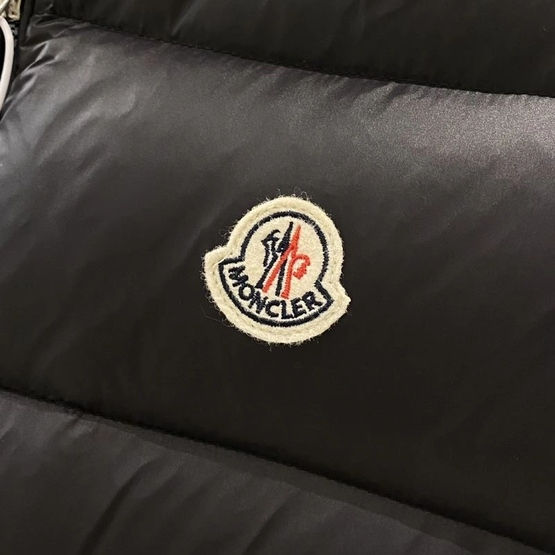 Moncler Down Jackets Bright 144024