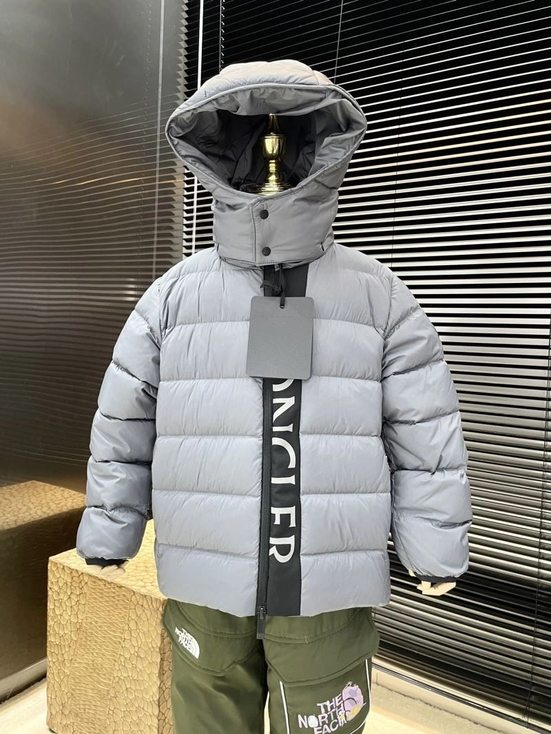 Bright Moncler Down Jackets 144036