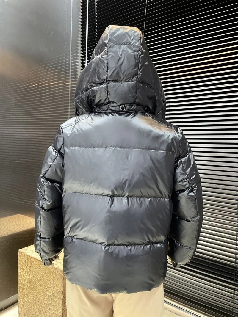 Moncler Down Jackets Classic 144021