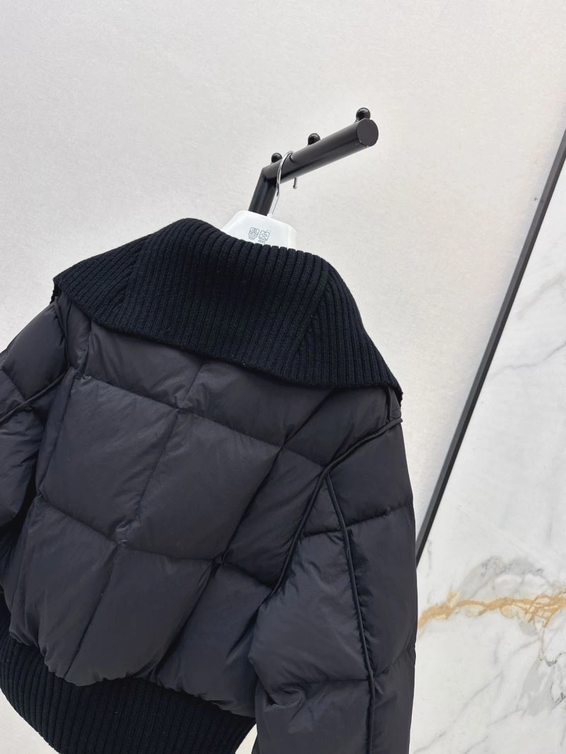 SmoothTexture Moncler Down Jackets 144028