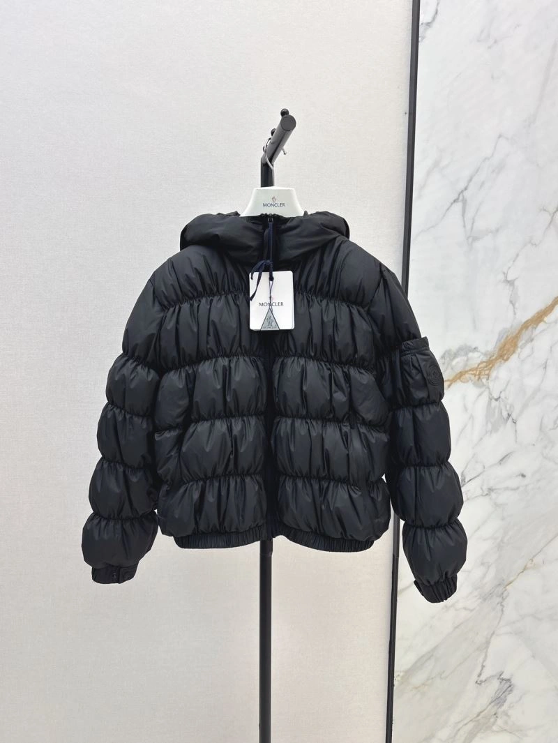 Moncler Down Jackets Original 144012