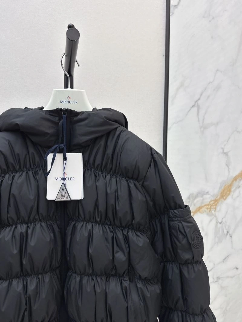 Moncler Down Jackets Original 144012