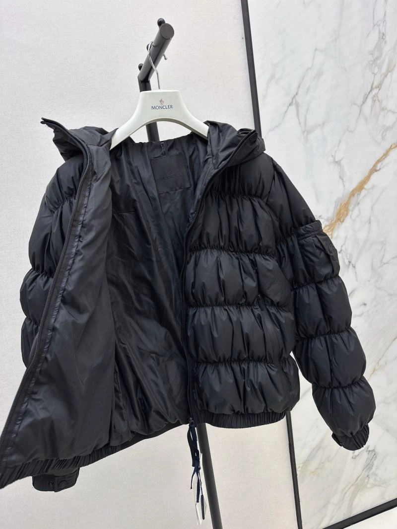 Moncler Down Jackets Original 144012