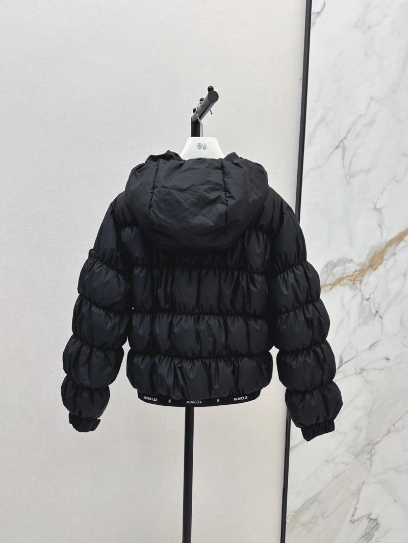 Moncler Down Jackets Original 144012