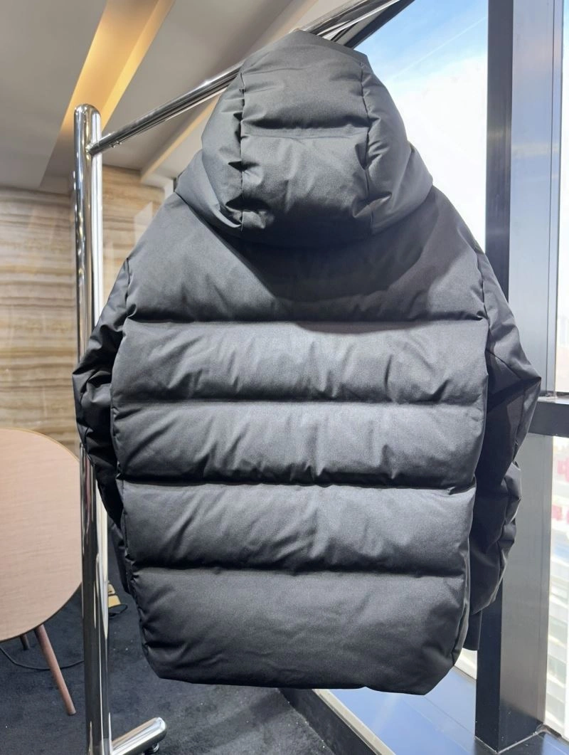 Moncler Down Jackets TechFriendly 144006