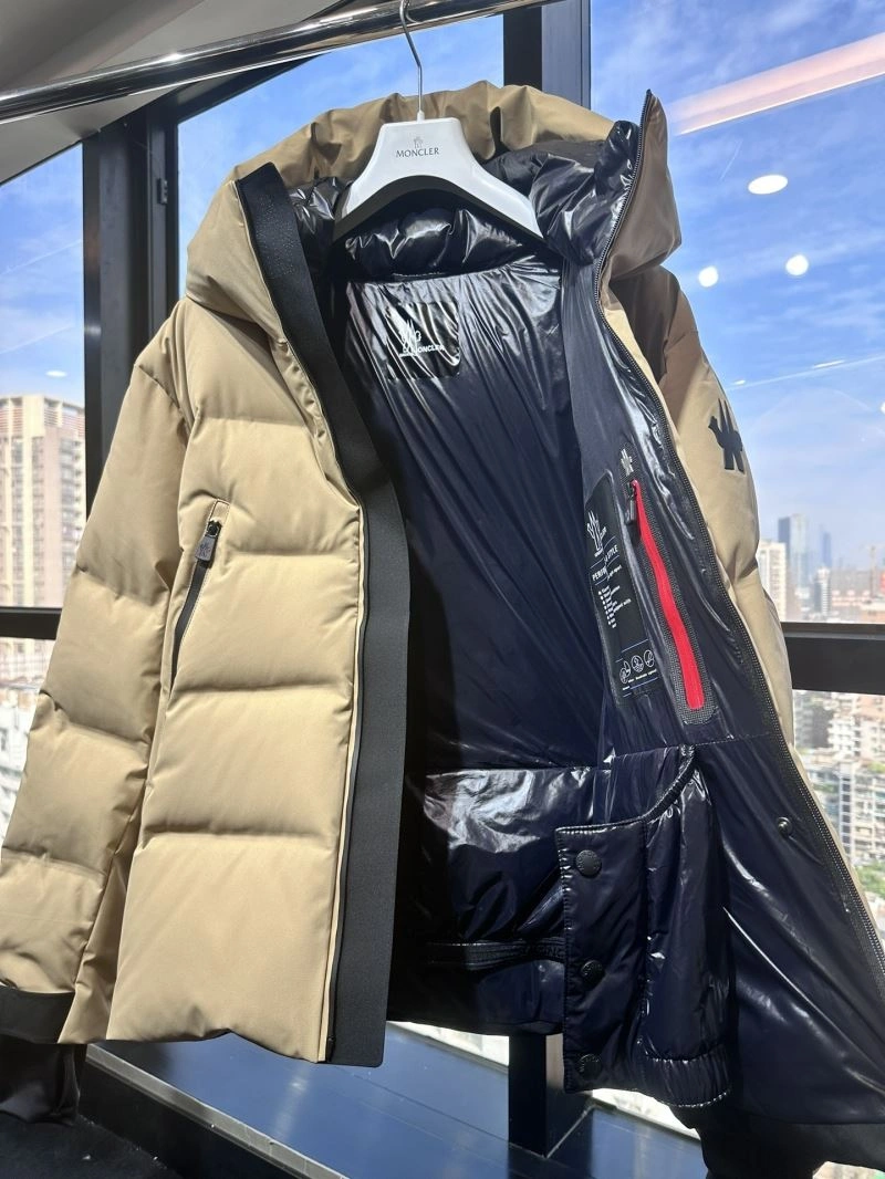 Moncler Down Jackets Fashionable 144025