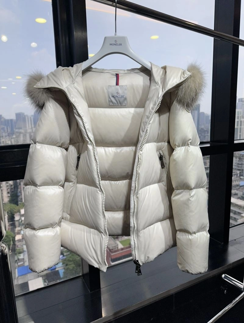Moncler Down Jackets Sustainable 143998