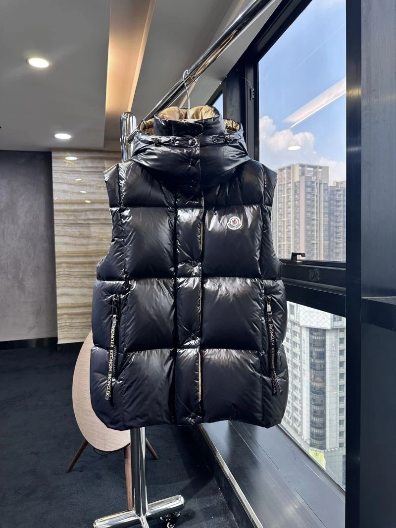 Compact Moncler Down Jackets 143996