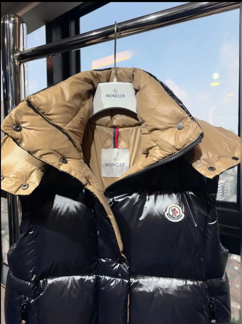 Compact Moncler Down Jackets 143996