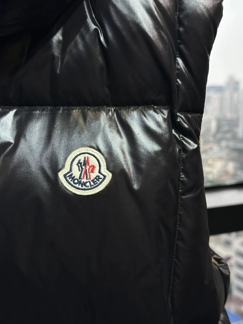 Compact Moncler Down Jackets 143996
