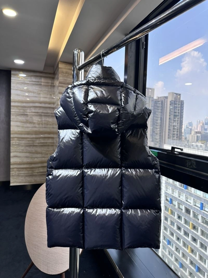 Compact Moncler Down Jackets 143996