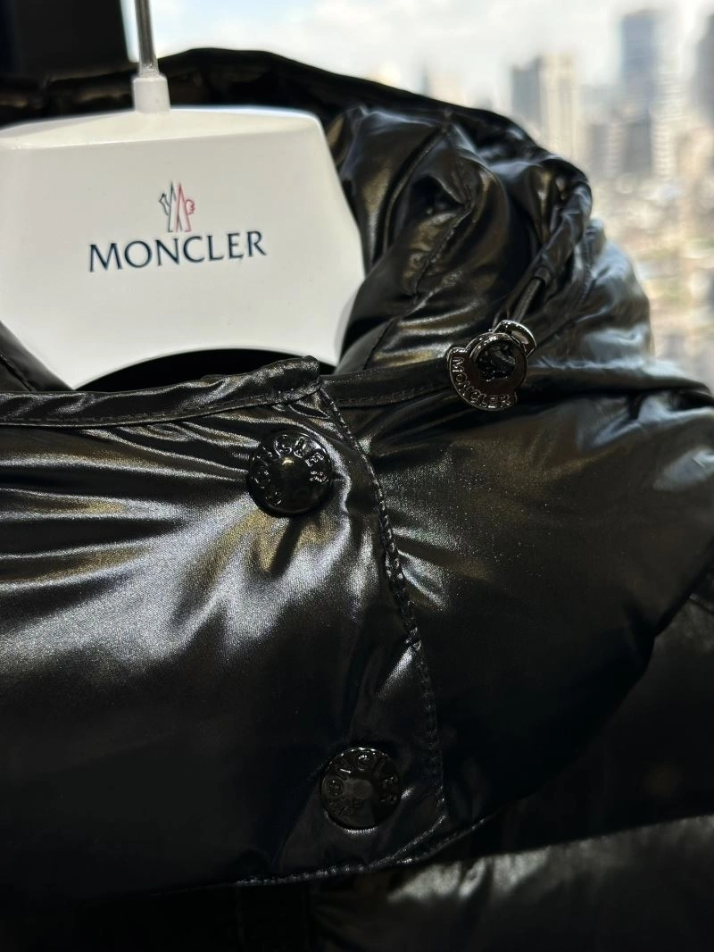 EyeCatching Moncler Down Jackets 143991