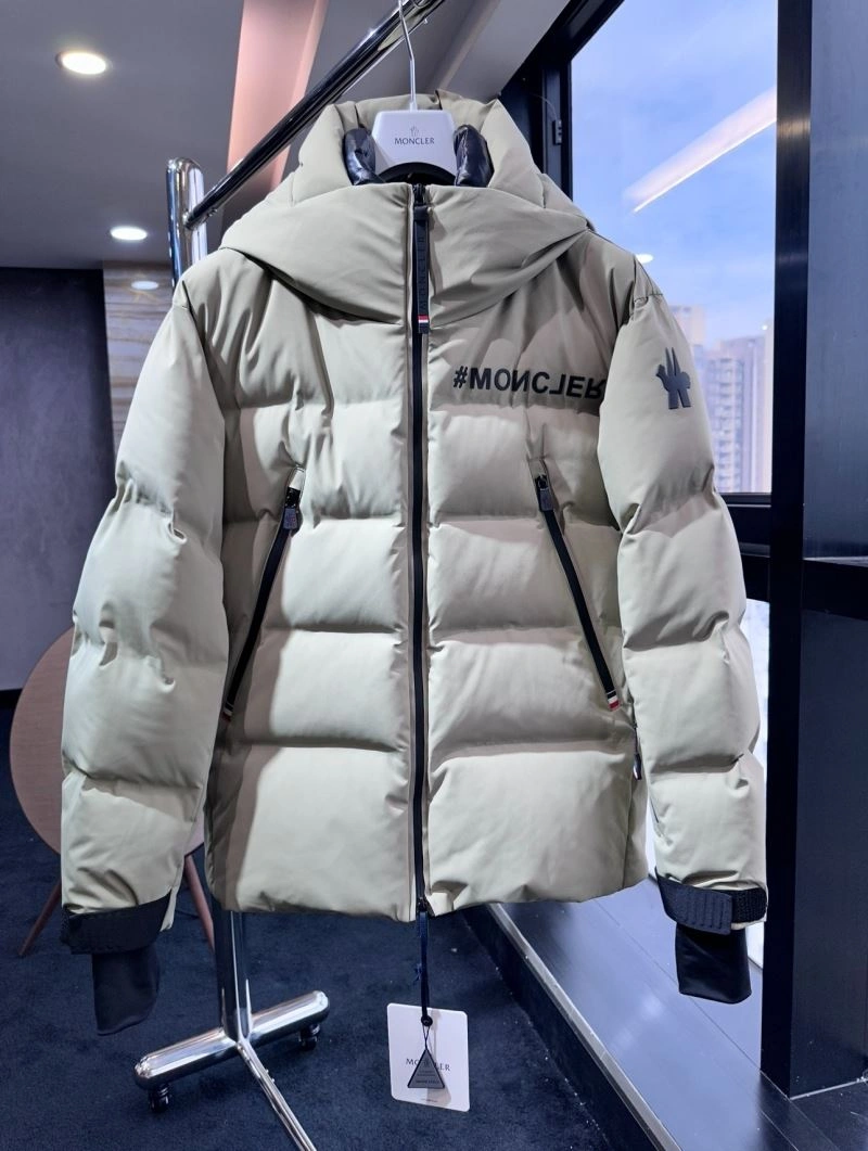 Moncler Down Jackets RelaxedFit 143992