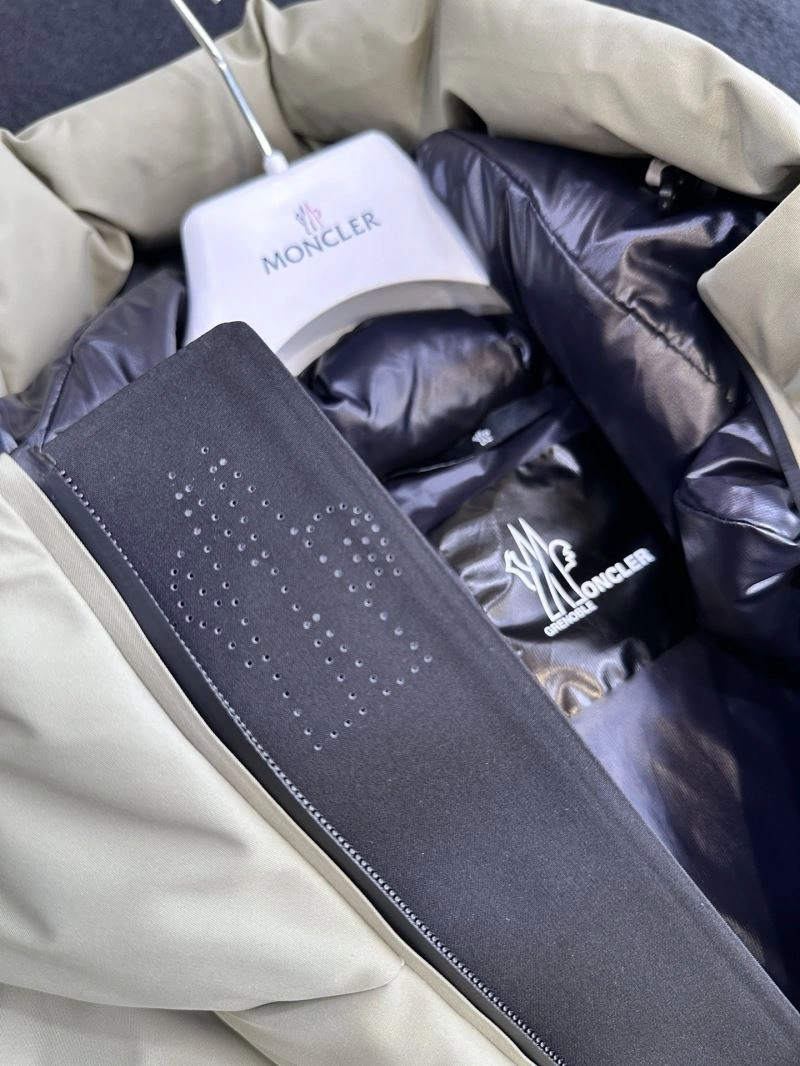 Moncler Down Jackets RelaxedFit 143992