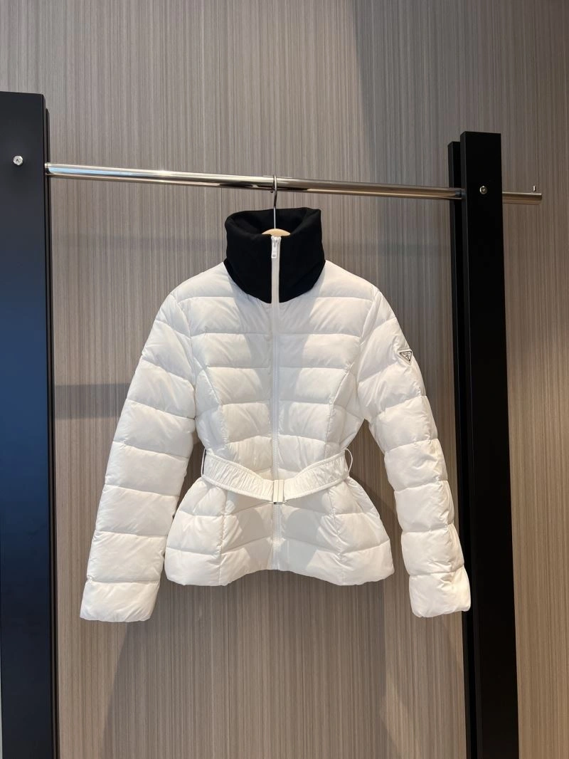 EyeCatching Moncler Down Jackets 143976