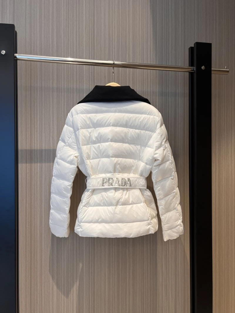EyeCatching Moncler Down Jackets 143976