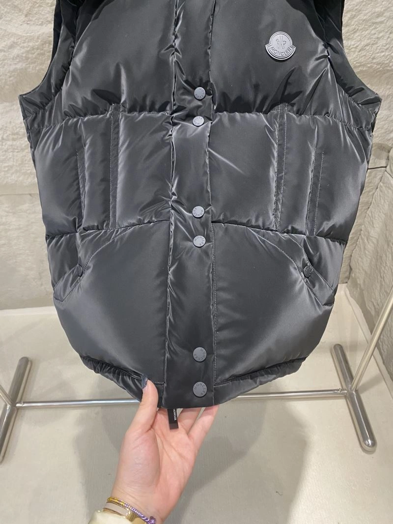Moncler Down Jackets Comfortable 143975