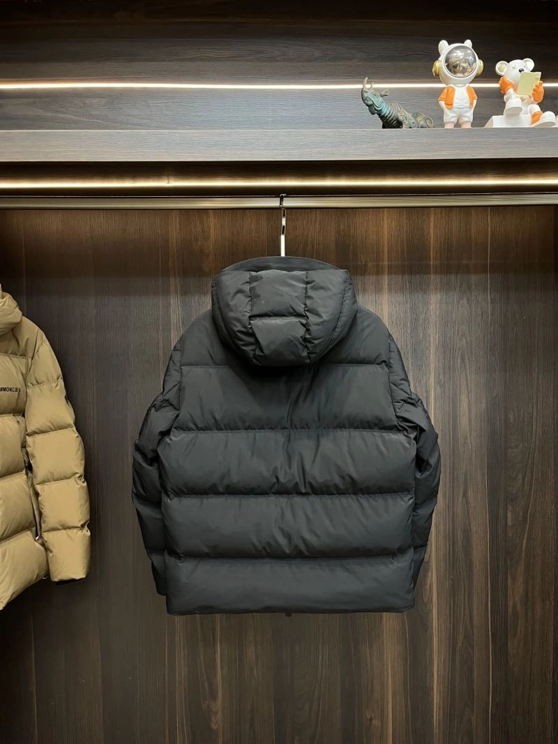 Moncler Down Jackets Sustainable 143989
