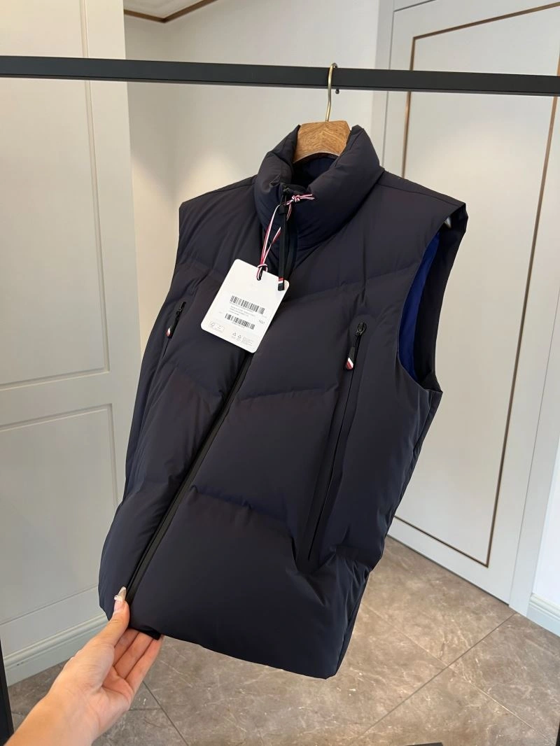 Moncler Down Jackets TimelessDesign 143964