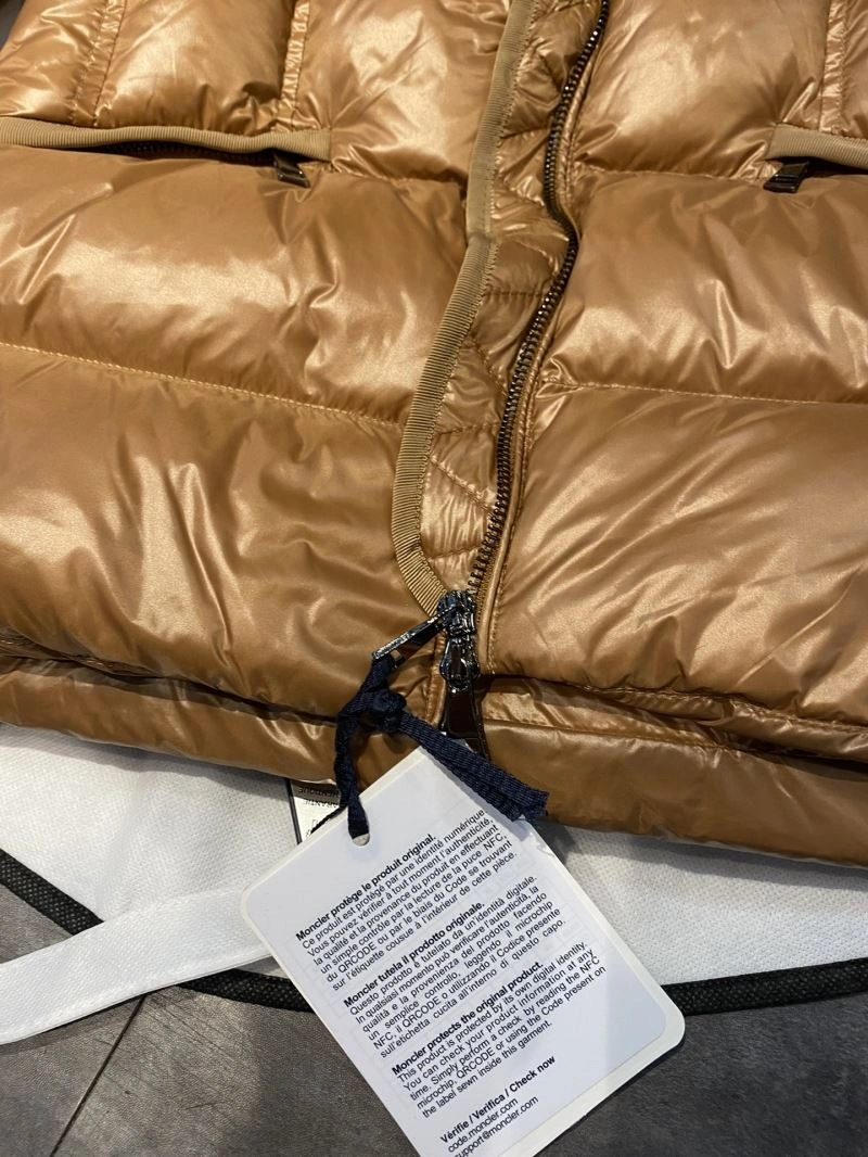 Functional Moncler Down Jackets 143960