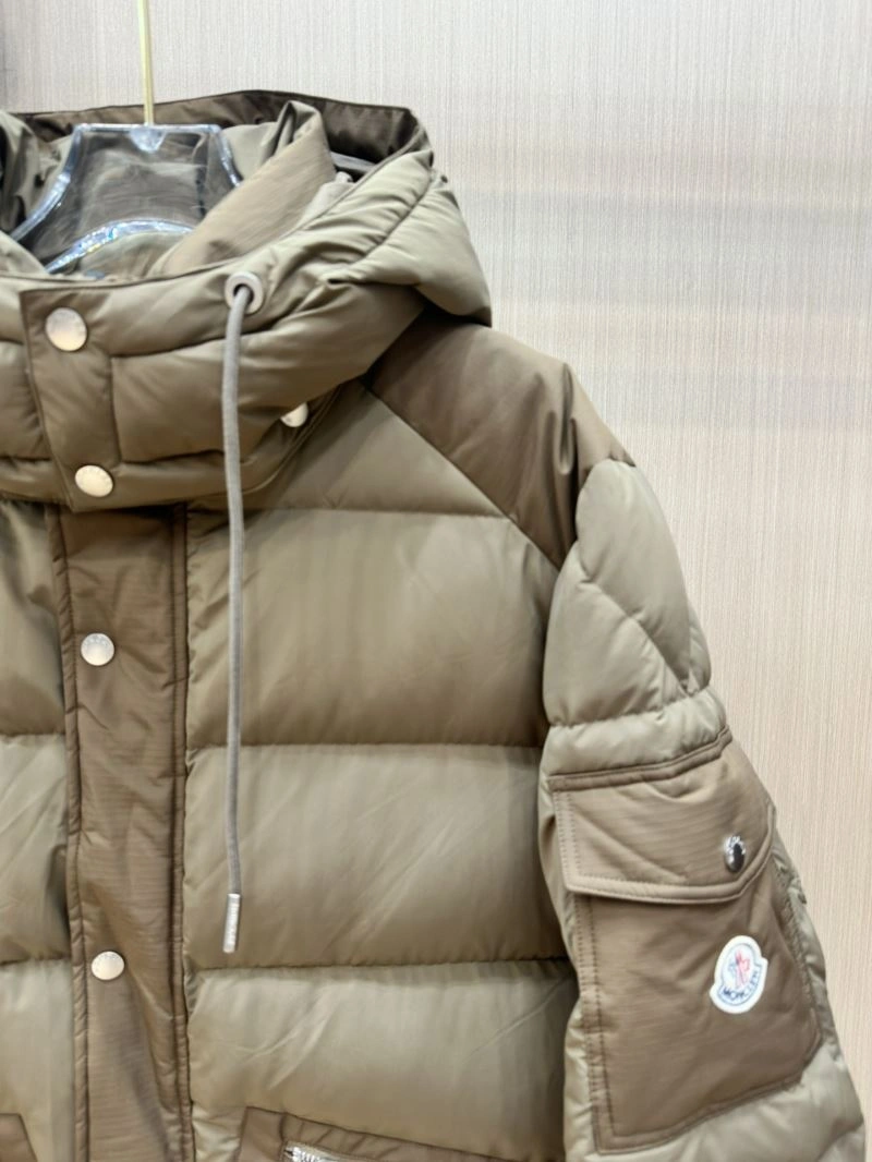 Moncler Down Jackets Sophisticated 143957