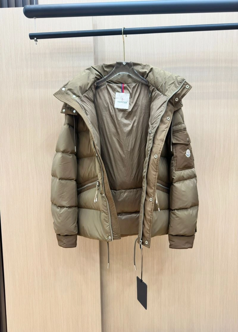 Moncler Down Jackets Sophisticated 143957