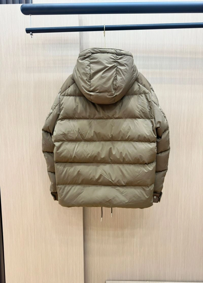 Moncler Down Jackets Sophisticated 143957