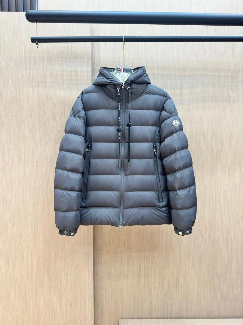 Moncler Down Jackets Popular 143954