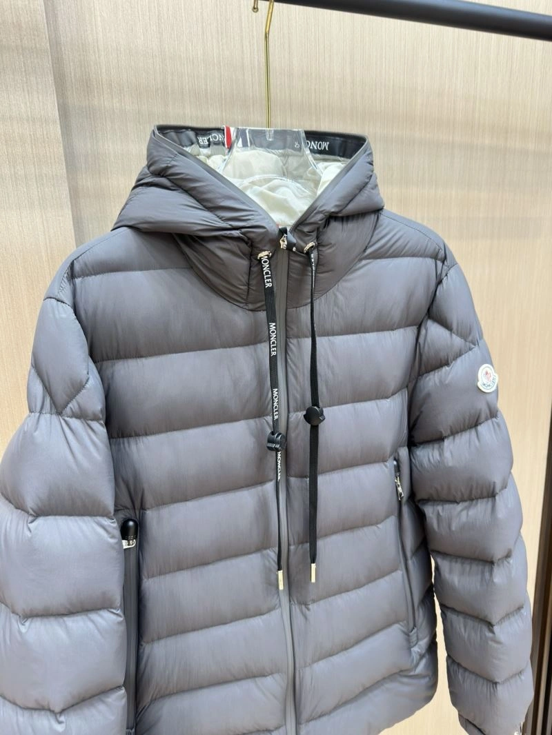 Moncler Down Jackets Popular 143954