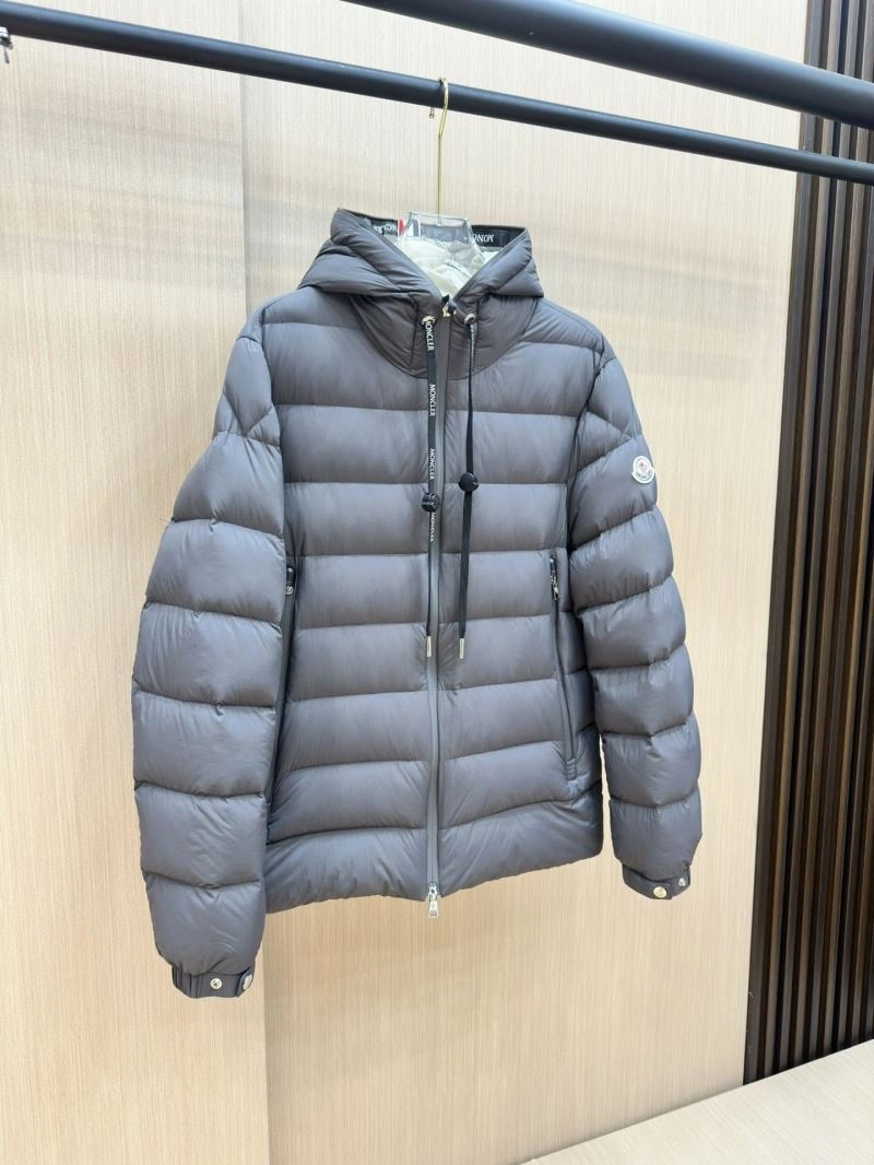 Moncler Down Jackets Popular 143954