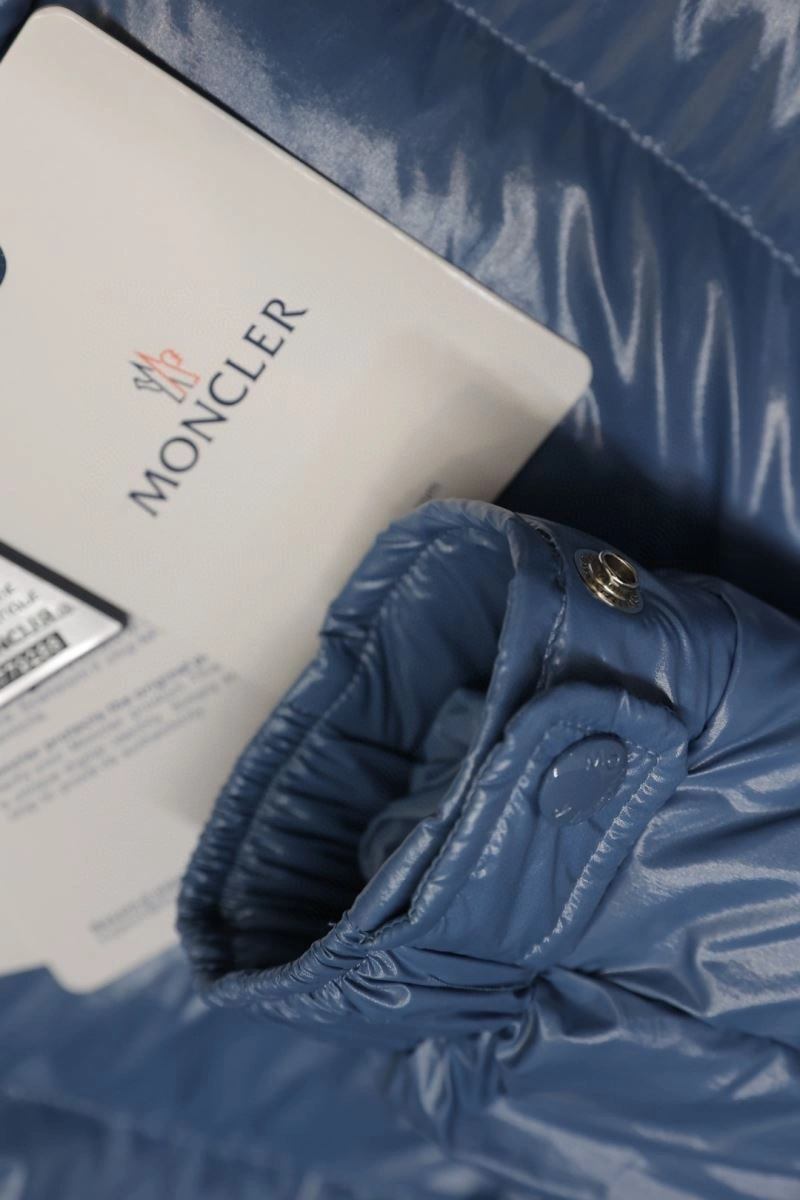 Bright Moncler Down Jackets 143952