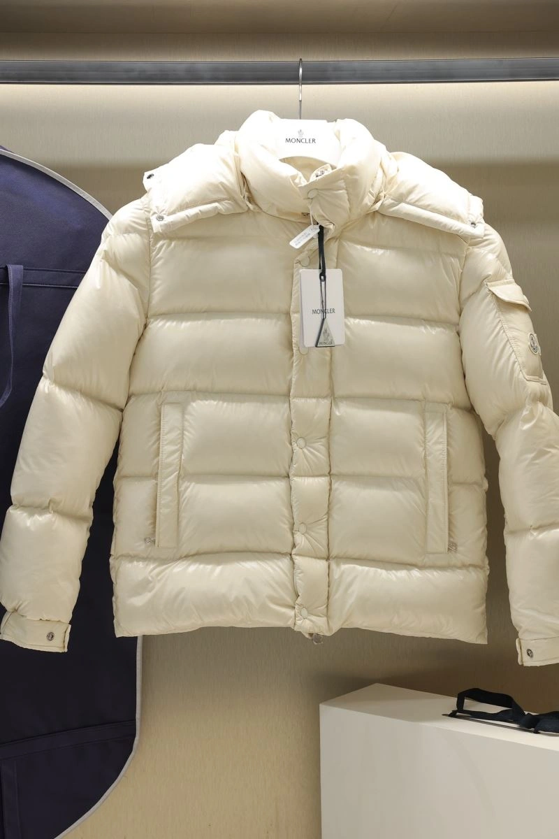 Cozy Moncler Down Jackets 143948