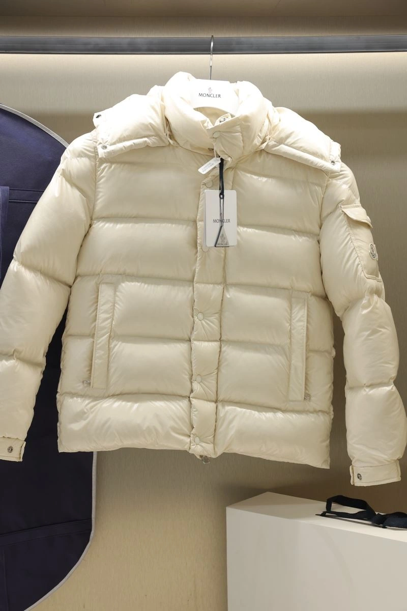 Cozy Moncler Down Jackets 143948