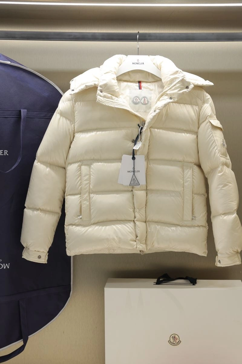 Cozy Moncler Down Jackets 143948