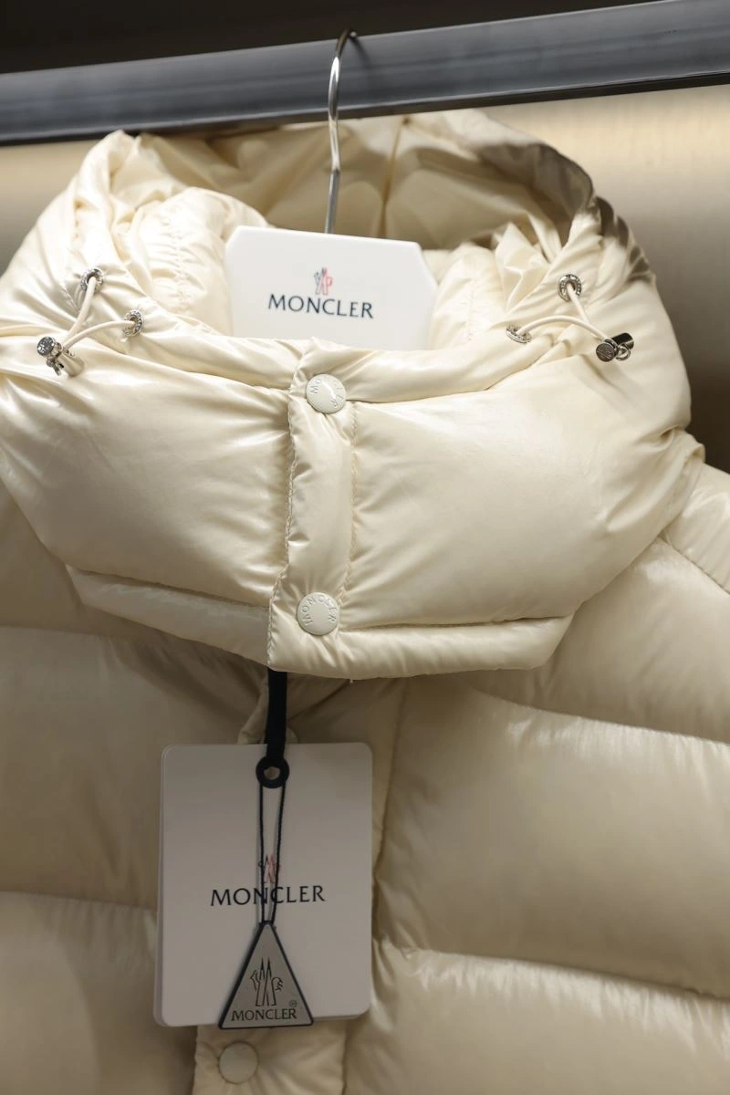 Cozy Moncler Down Jackets 143948